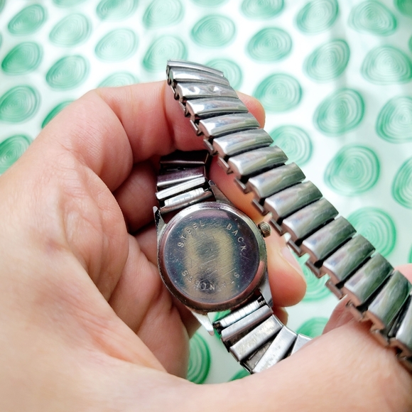 Vintage Featurely Quartz Silver Burgundy Stretch Watch - Picture 12 of 12